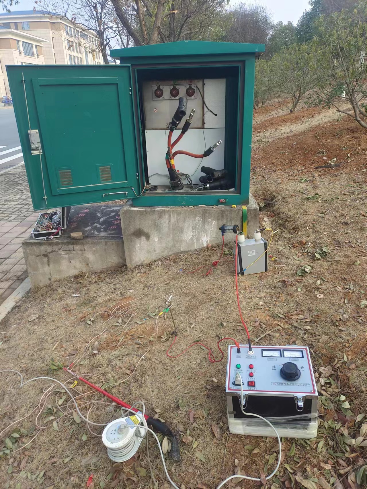 雷科電力電纜故障測(cè)試儀的實(shí)際使用